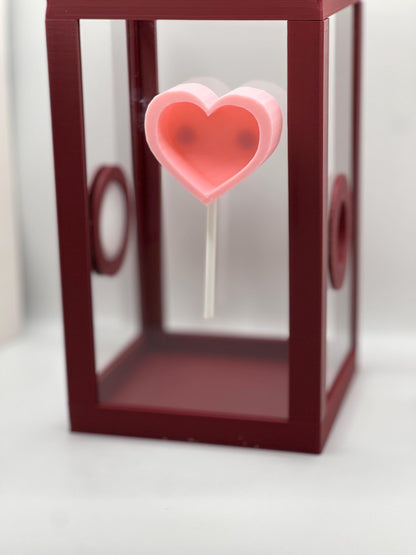 Heart Lollipop Magnetic Jumping Spider Hide | Decor