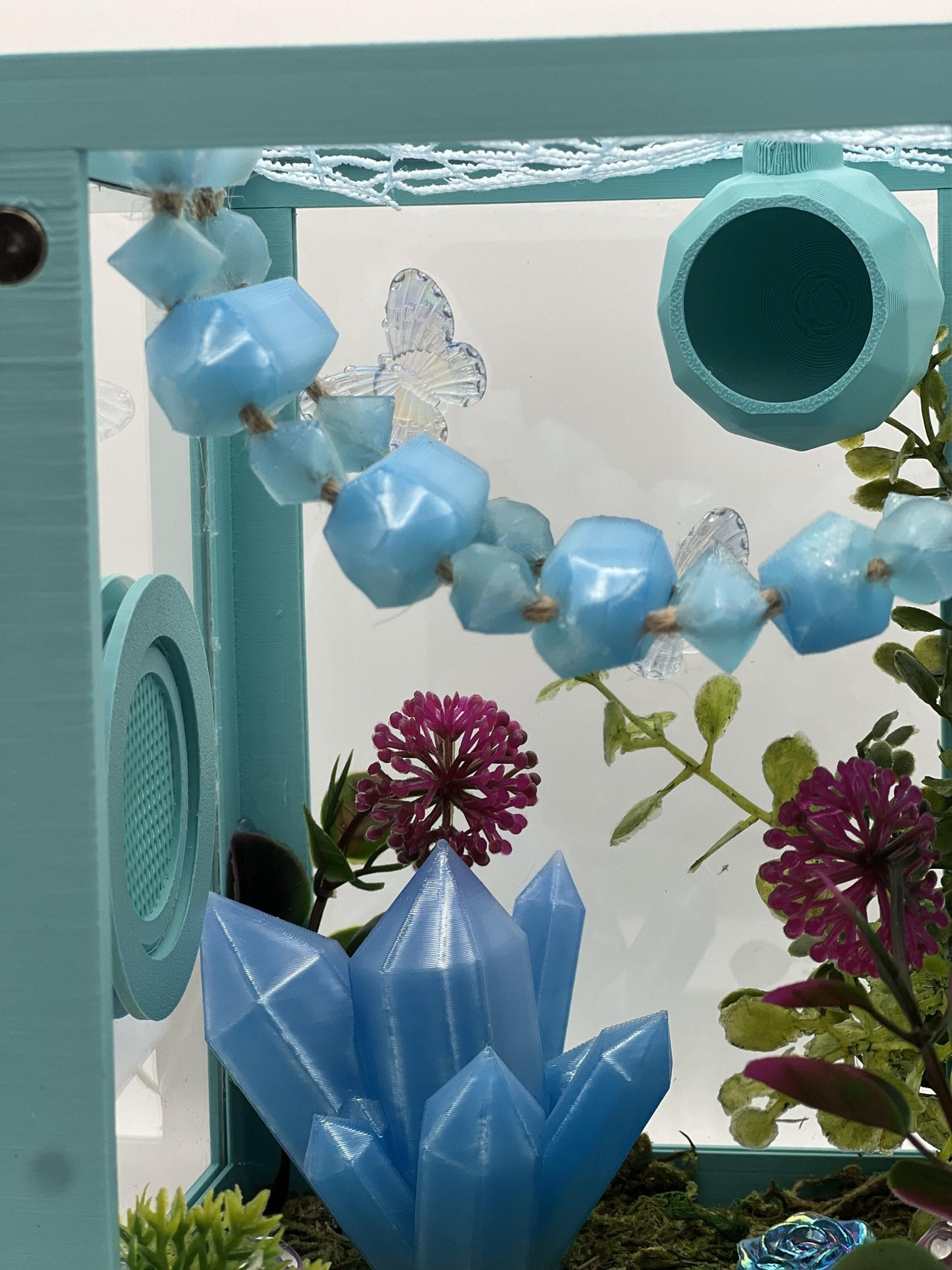 Crystal Forest Jumping Spider Decorated Magnetic Front Enclosure | Habitat