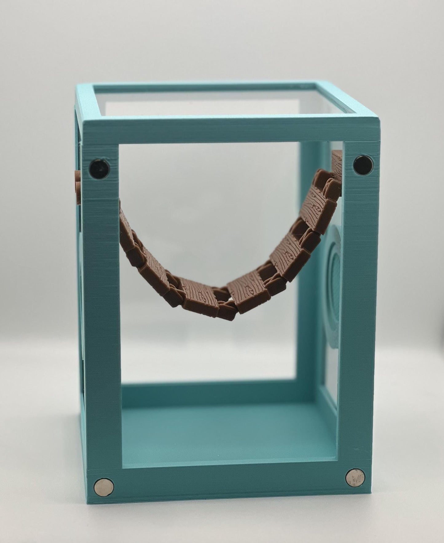 Magnetic Articulating Wooden Bridge – Jumping Spider Climber