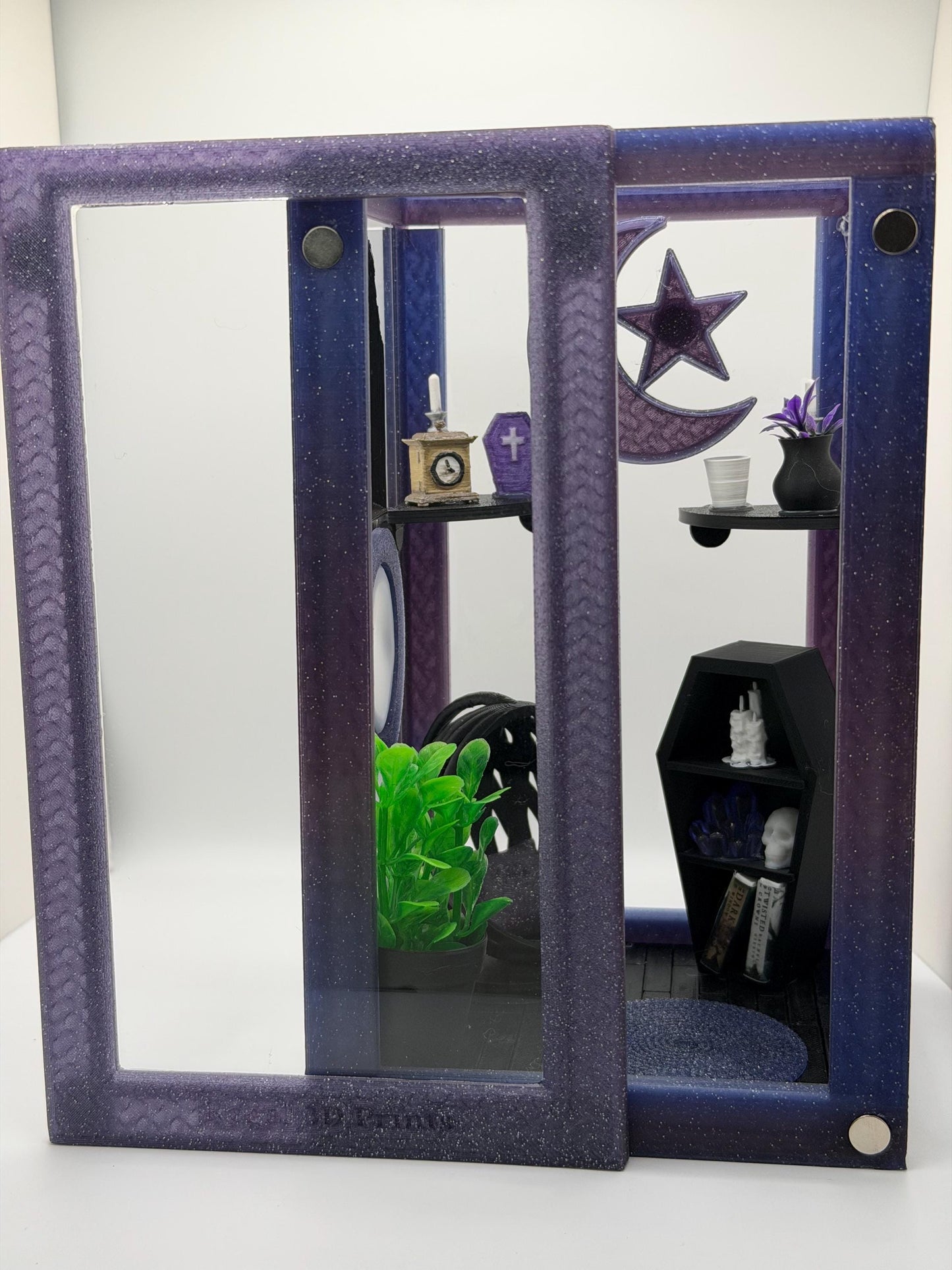 Gothic Moon & Star Celestial Decorated Jumping Spider Enclosure | Habitat