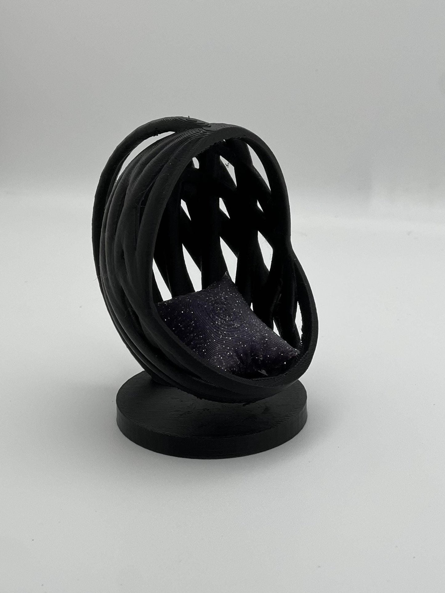 Customizable Egg Chair with Cushion for Jumping Spider Enclosures | Hide | Decor