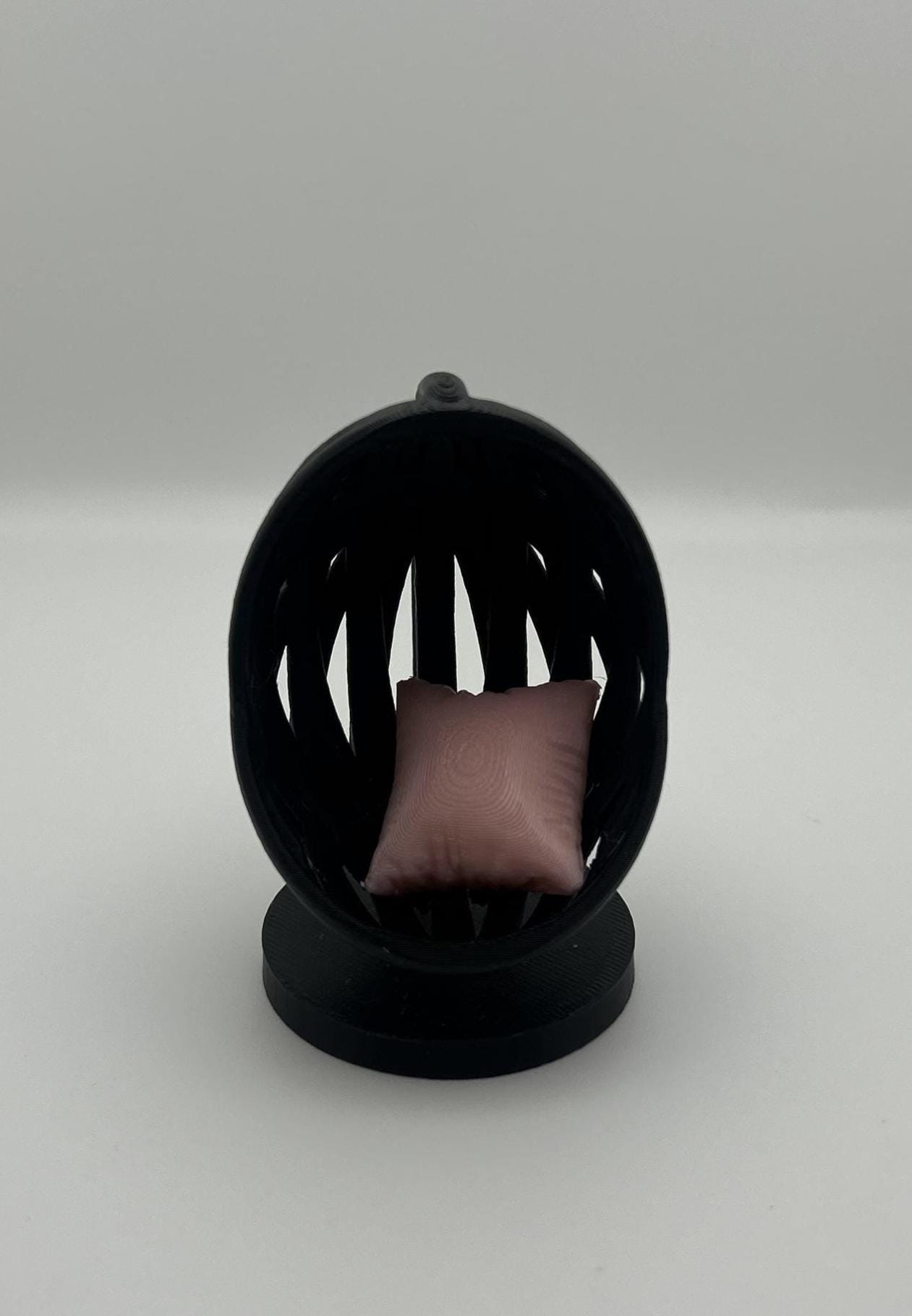 Customizable Egg Chair with Cushion for Jumping Spider Enclosures | Hide | Decor