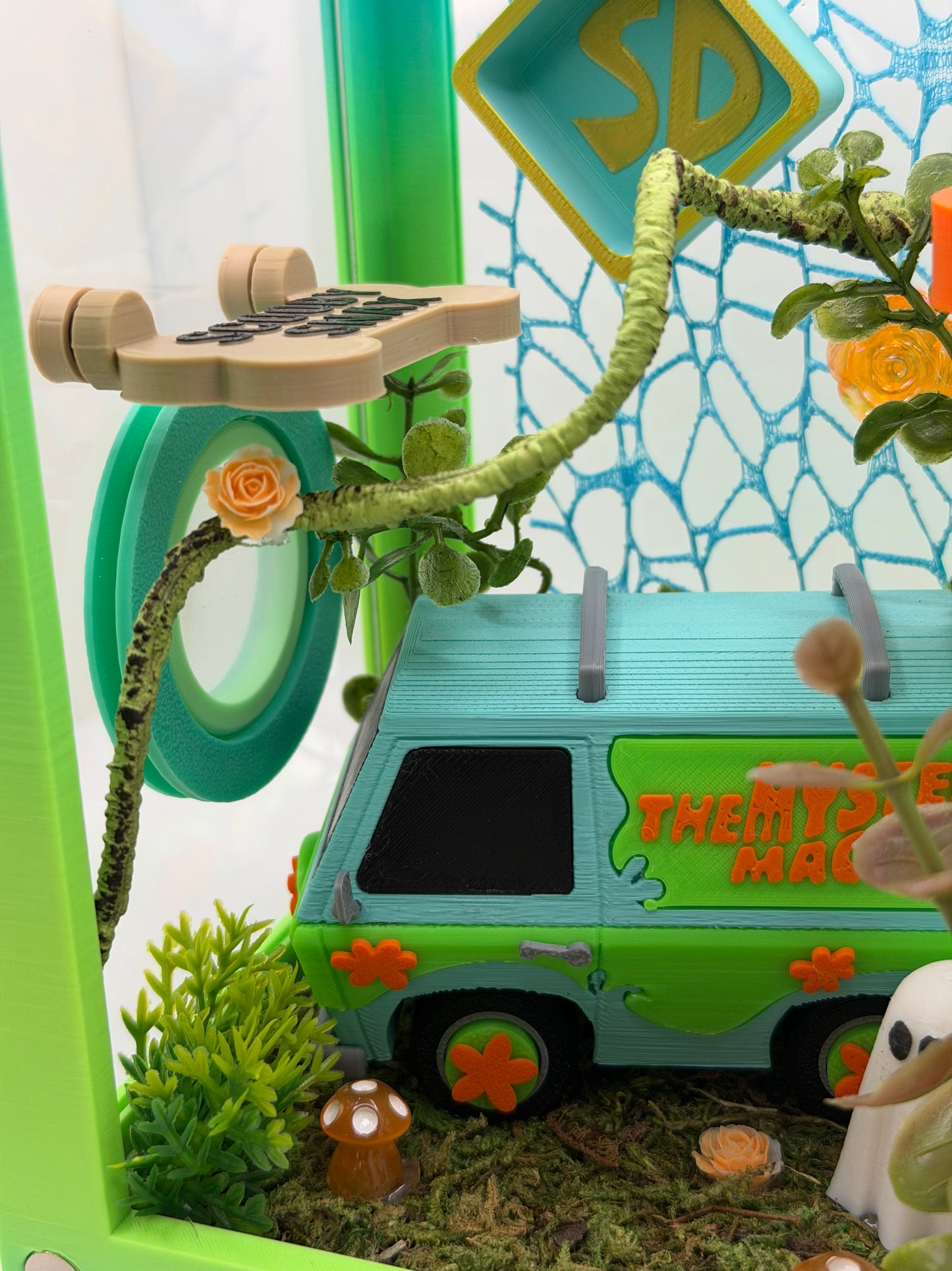 Mystery Van–Inspired Jumping Spider Enclosure | Habitat