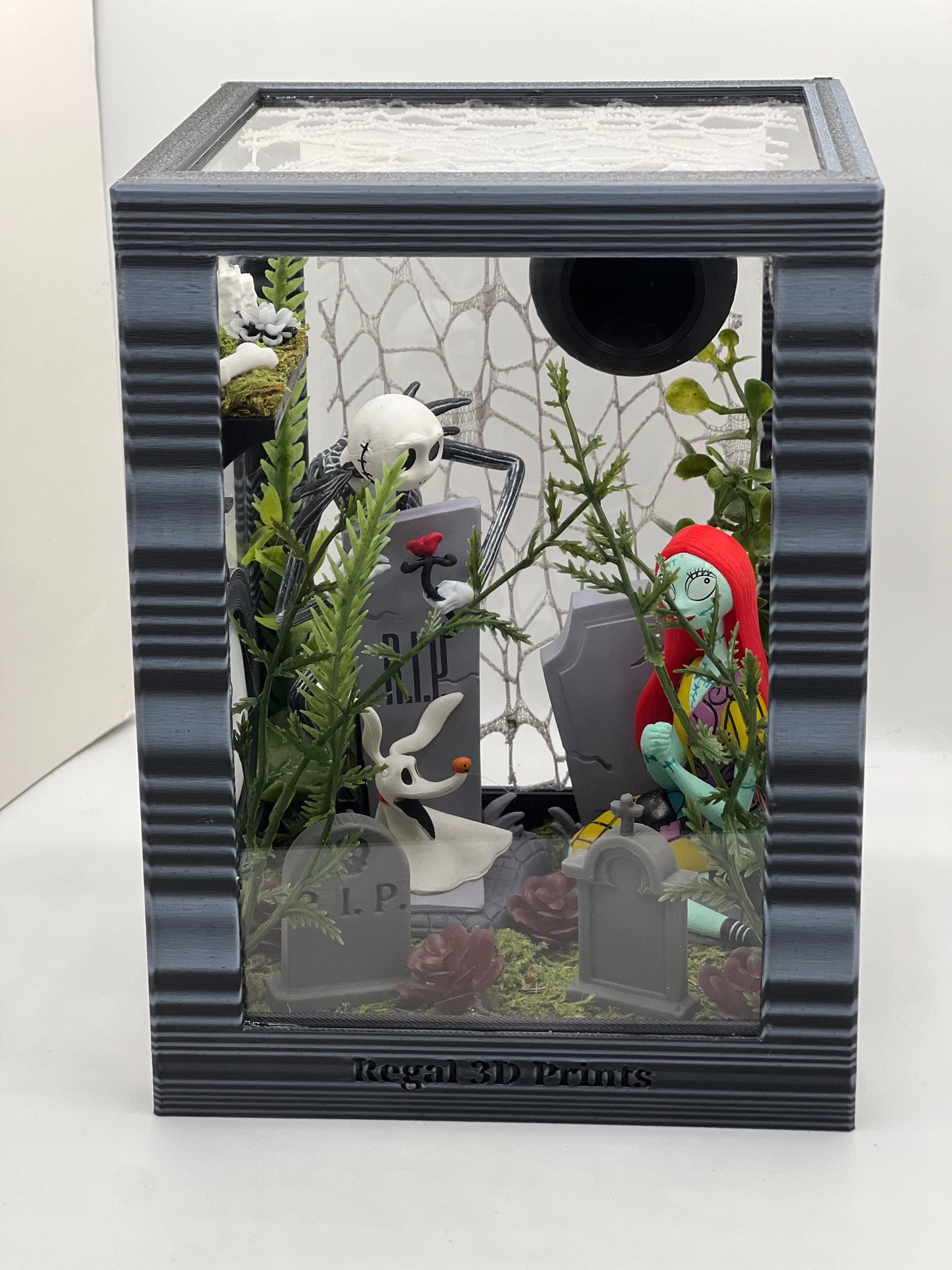 Nightmâré Béføré Christmâs Inspired Jumping Spider Magnetic Enclosure