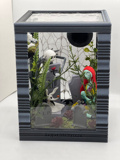 Nightmâré Béføré Christmâs Inspired Jumping Spider Magnetic Enclosure