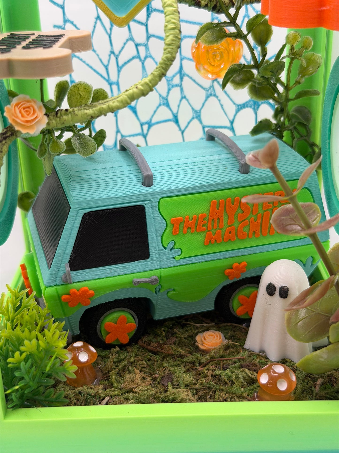 Mystery Van–Inspired Jumping Spider Enclosure | Habitat