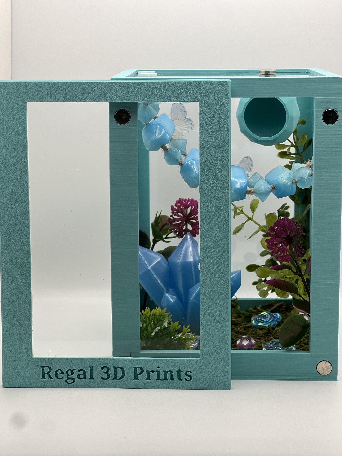 Crystal Forest Jumping Spider Decorated Magnetic Front Enclosure | Habitat